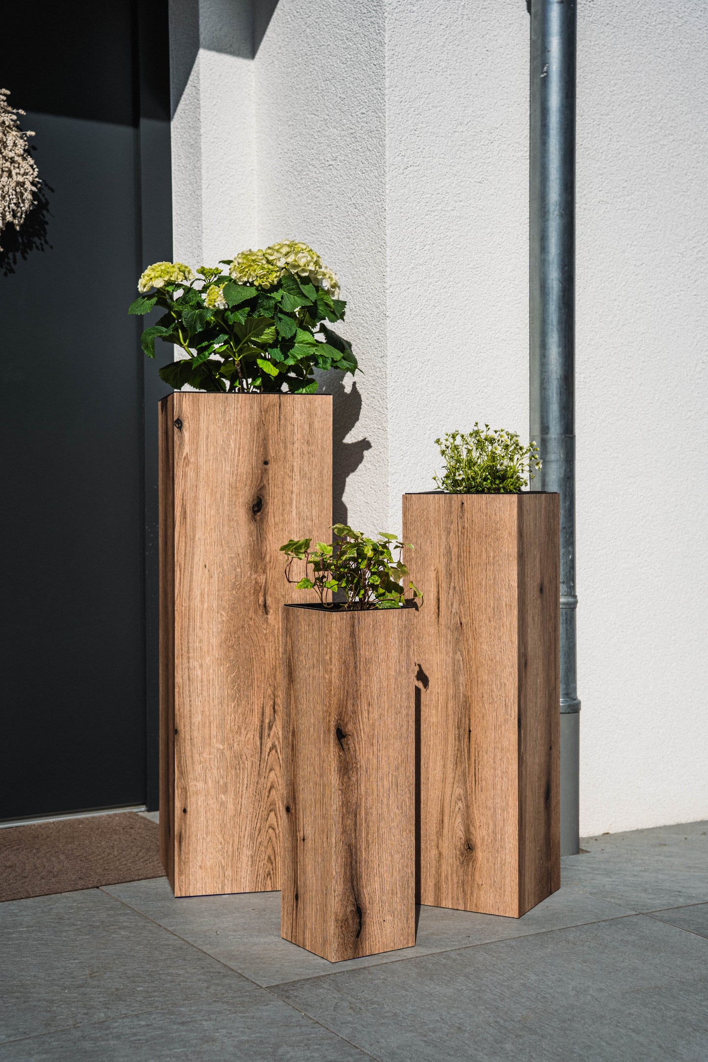 Blumensäule wetterfest in der Farbe Eiche - 3 Größen zur Auswahl
