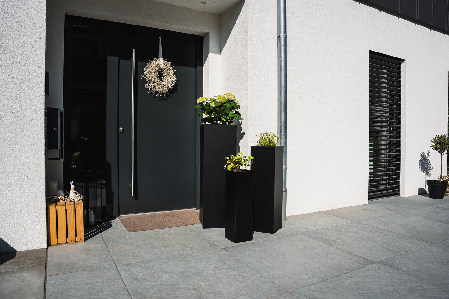 Blumensäule wetterfest in der Farbe Schwarz Matt - 3 Größen zur Auswahl