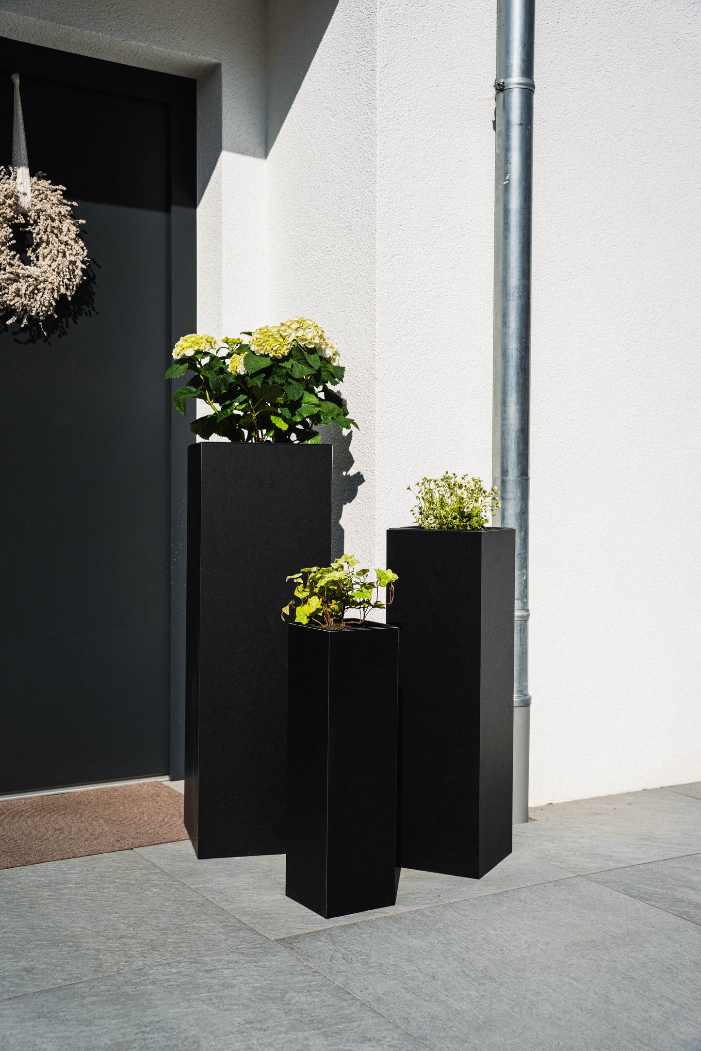 Blumensäule wetterfest in der Farbe Schwarz Matt - 3 Größen zur Auswahl