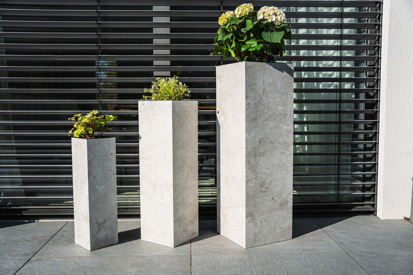 Blumensäule wetterfest in der Farbe Beton - 3 Größen zur Auswahl